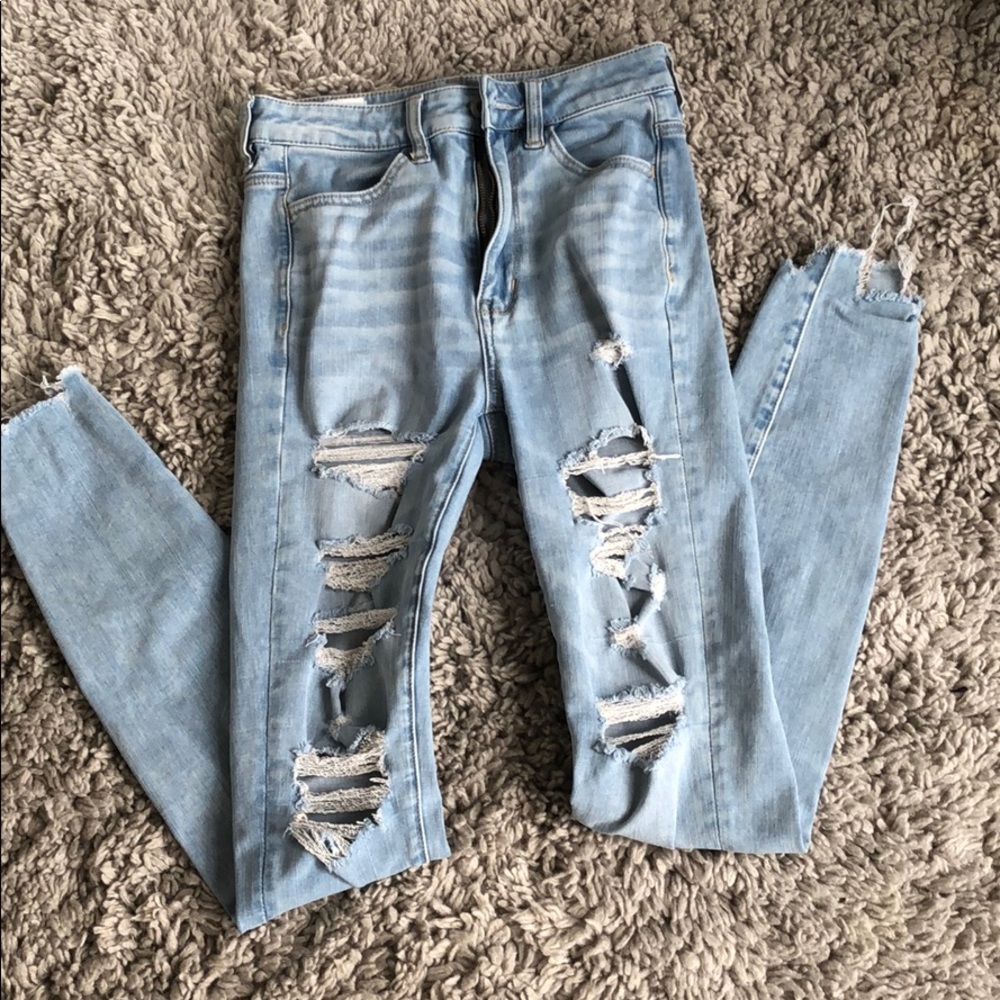 american eagle ripped jeans (sold on curtsy)